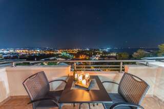 Апартаменты Apartments Villa Egzon Улцинь Номер-студио с видом на море-9
