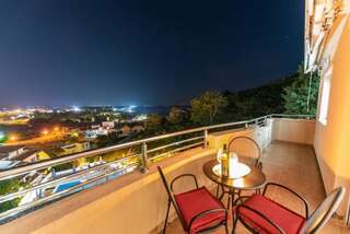 Апартаменты Apartments Villa Egzon Улцинь Номер-студио с видом на море-12